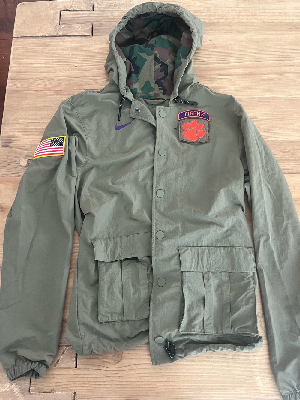 Nike Olive Green Hooded Field Jacket with Orange Tigers Patch. Never Worn! - Picture 6 of 8